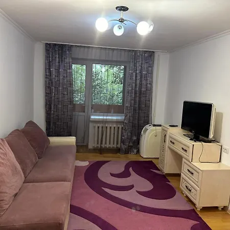 У Тахира Apartment Almaty Exterior photo